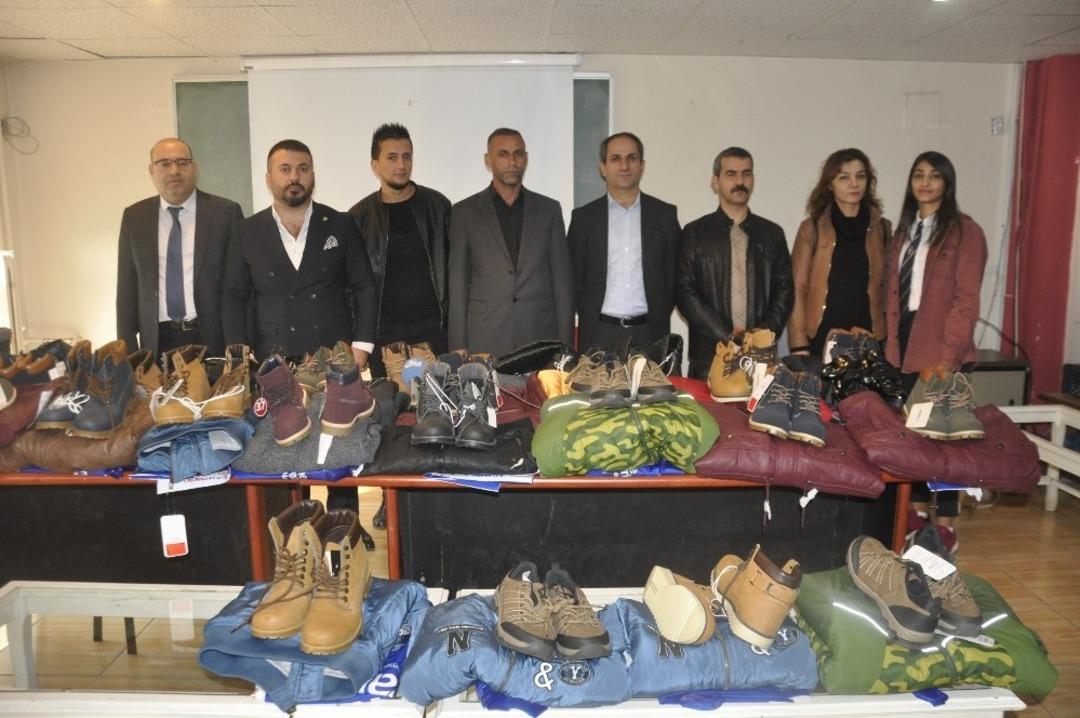 MİDDER&rsquo;den 285 ihtiya&ccedil; sahibi &ouml;ğrenciye bot ve mont yardımı