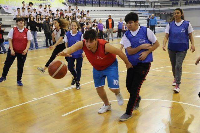 Özel öğrenciler Olimpik Farkındalık Oyunları’yla günlerini kutladı