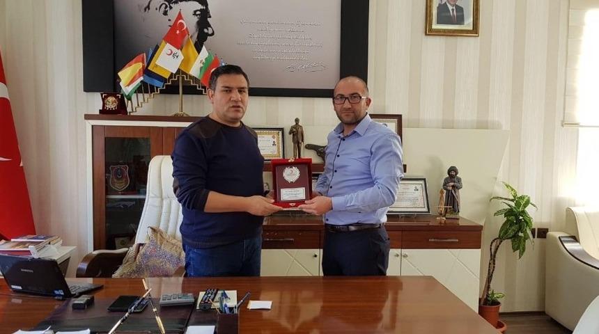 T&uuml;rk Kızılay &Ccedil;ıldır Temsilciliğinden Kaymakam İmamoğlu&rsquo;na Teşekk&uuml;r
