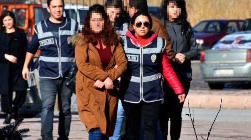 Sivas'ta fuhuş operasyonu: Koli geldi, m&uuml;saitsen gel!