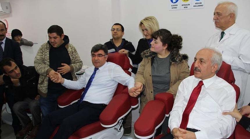 Engelliler adına kan bağışında bulundular
