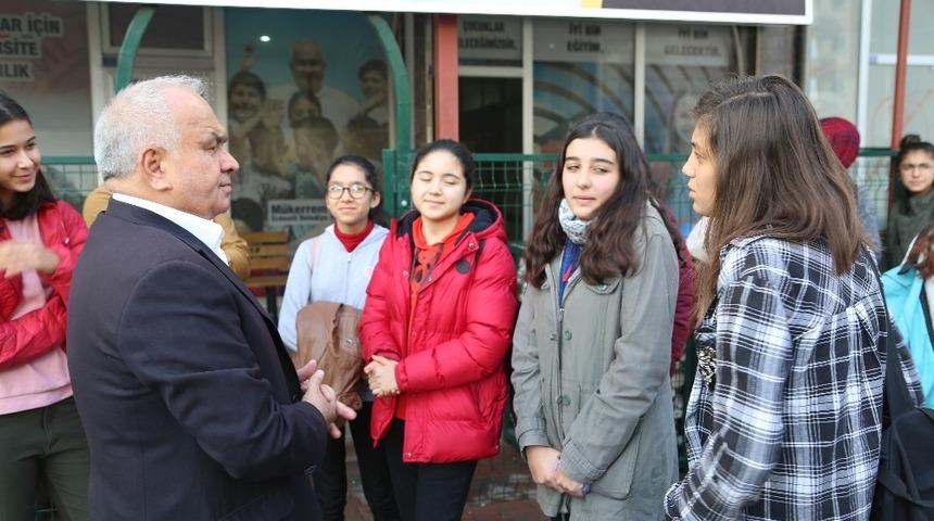 Başkan Tollu, kurs merkezini ziyaret etti