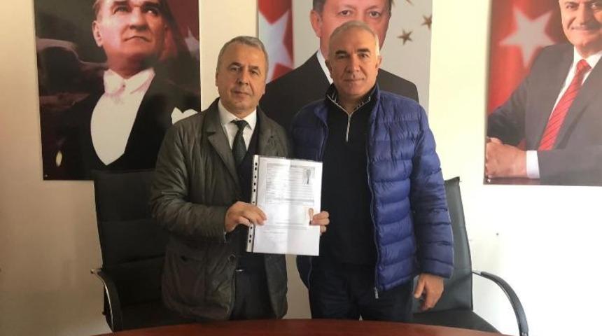 Belediye Meclis &Uuml;yeliğinde ilk başvuruyu kadın aday adayı yaptı