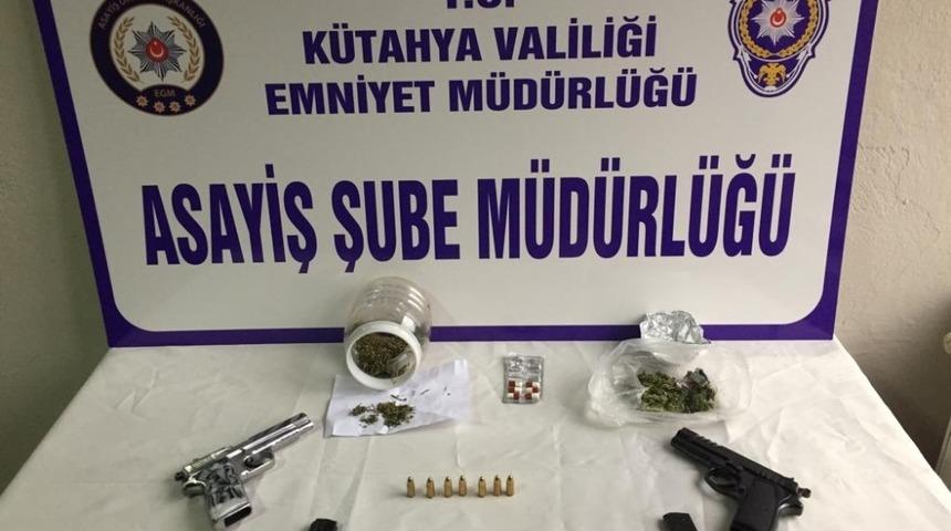 K&uuml;tahya&rsquo;da ruhsatsız silah ticareti iddiası