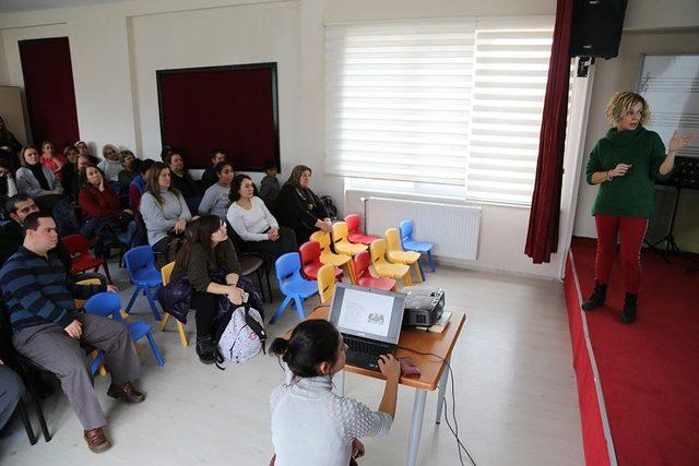 Edirne’de ‘Özel Gereksinimli Çocuklar ve Ergenlik’ semineri