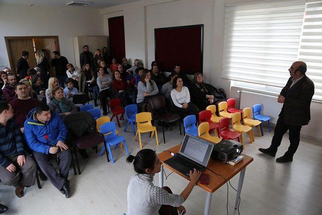 Edirne’de ‘Özel Gereksinimli Çocuklar ve Ergenlik’ semineri