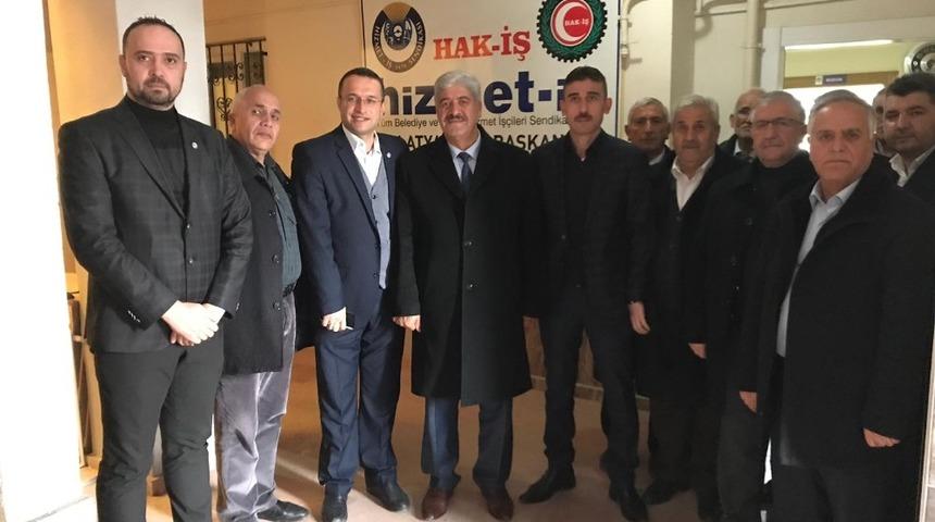 Aday adayı Ekinci se&ccedil;im &ccedil;alışmalarını s&uuml;rd&uuml;r&uuml;yor