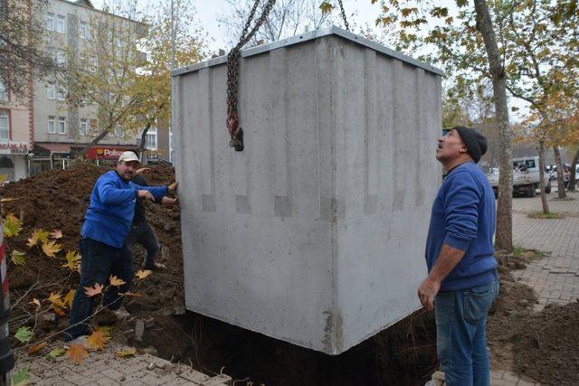 170 adet yer altı konteynırının montajı başladı