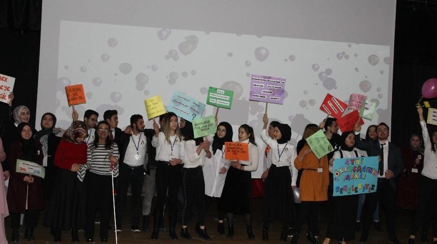 Sadece 3 Aralıkta değil her &lsquo;aralık&rsquo;ta yanınızdayız mesajı verdiler