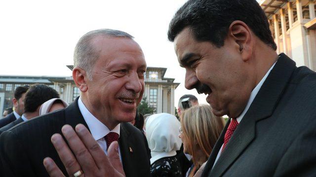 Cumhurbaşkanı Erdoğan ve Venezuela Devlet Başkanı Nicolas Maduro, Ankara'da bu samimi görüntüyü vermişti.