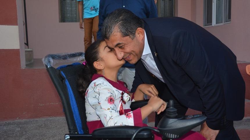 Atilla&rsquo;dan engelliler g&uuml;n&uuml; mesajı