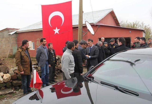 Vali &Ccedil;ağatay&rsquo;dan şehit ailelerine ziyaret 3