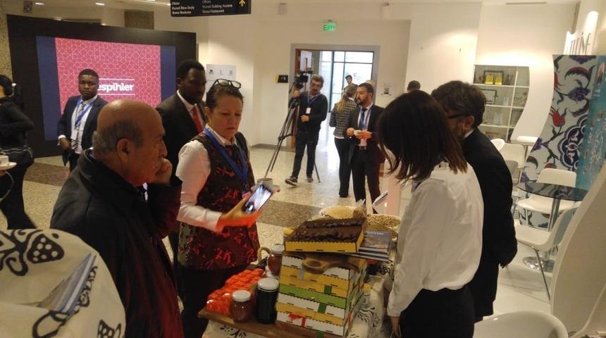 Kastamonu Belediyesi standı, yabancı ziyaret&ccedil;ilerin ilgi odağı oldu