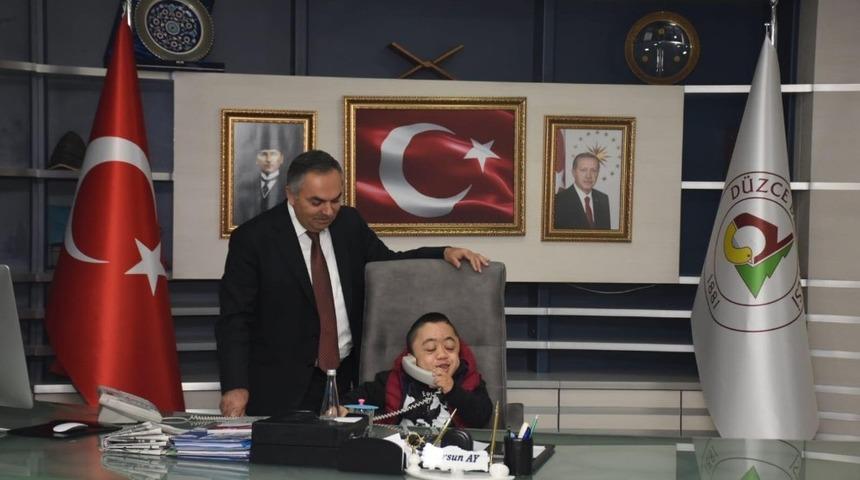 Mehmet Ali başkanlık koltuğuna oturdu