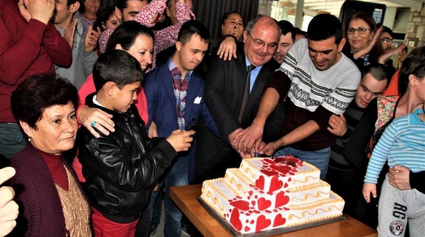 D&uuml;nya Engelliler G&uuml;n&uuml; Dat&ccedil;a&rsquo;da pastayla kutlandı