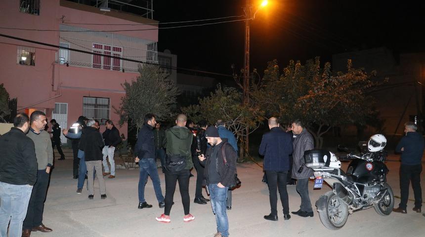 Sevgilisinin evinin önünde kafasına sıktı