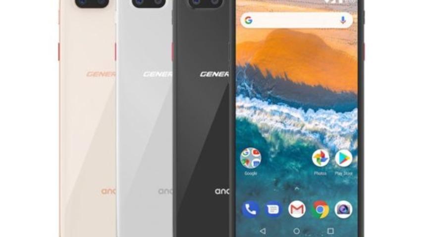 Apple iPhone 8 Plus&rsquo;a kafa tutuyor