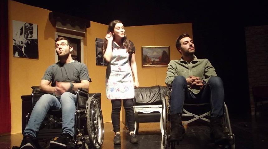 Avcılar&rsquo;da Engelliler G&uuml;n&uuml;&rsquo;ne &ouml;zel  tiyatro g&ouml;sterisi