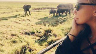 Yonca Evcimik hayatta en çok istediği şeyi Kenya'da yaptı