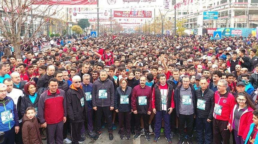 Gaziantep&rsquo;te gazi yarı maratonu