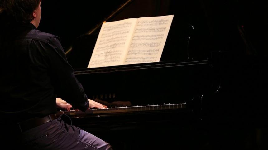 Yazdığı piyano kon&ccedil;ertosunu Maltepe&rsquo;de seslendirdi