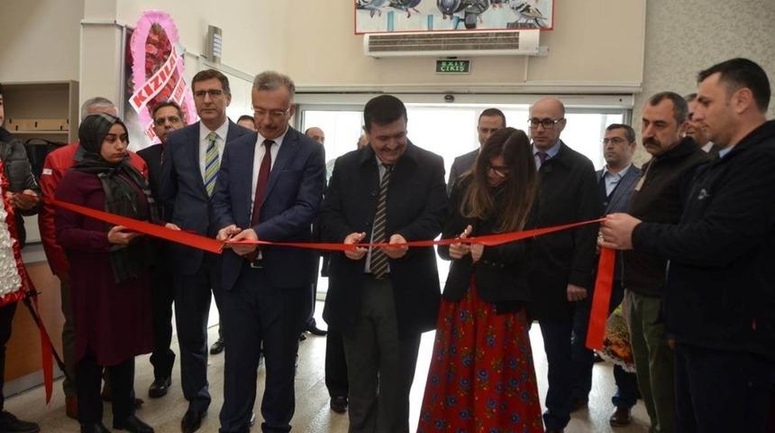 Engelli öğrencinin eserleri sergilendi