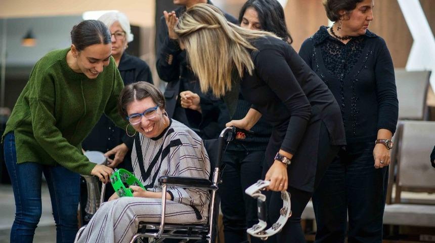 Başkan Karabağ, engelli vatandaşlarla buluştu