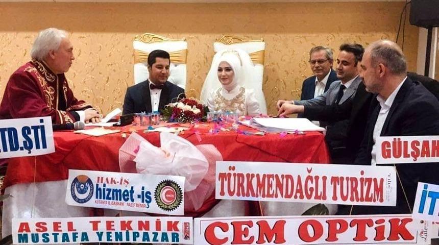 Keskin ve Sarıca ailelerinin mutlu g&uuml;n&uuml;