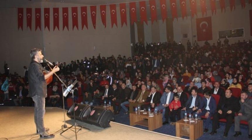 Paland&ouml;ken &Uuml;lk&uuml; Ocakları tarafından &ldquo;&Uuml;lk&uuml;m, İlkem, T&uuml;rk&rsquo;&uuml;m Ben&rdquo; konseri