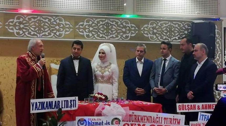 Keskin ve Sarıca ailelerinin mutlu g&uuml;n&uuml;