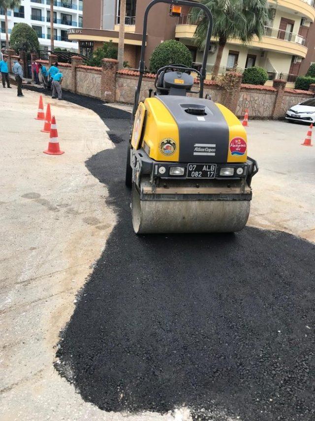 Alanya’da 52 kilometrelik beton yol çalışması gerçekleştirdi