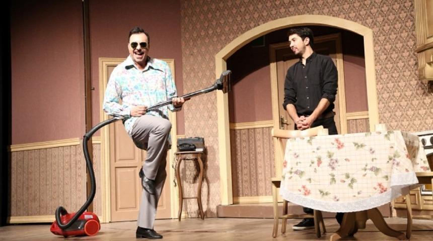 SDT, 3 farklı sahnede perde a&ccedil;acak