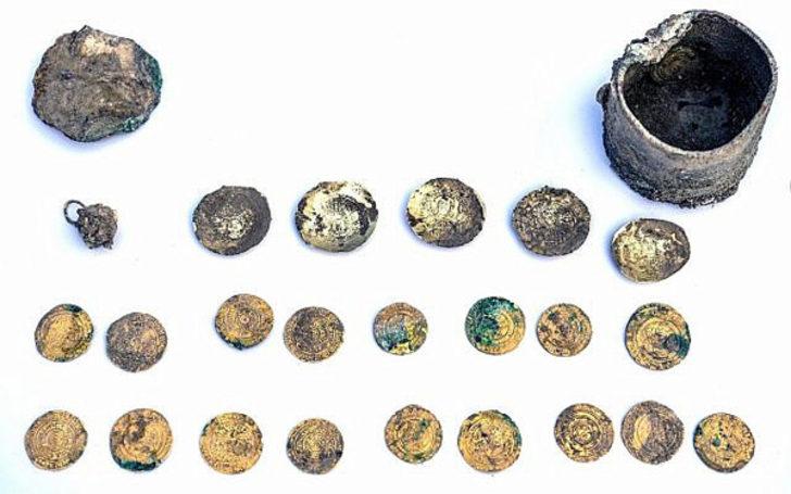 Hepsi ortaya çıktı! Altınları böyle saklamışlar G5