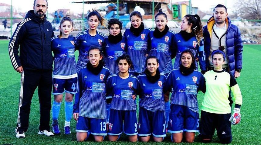Bayanlarspor 1 basamak geriledi