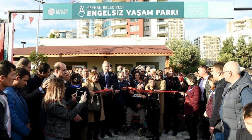 Seyhan&rsquo;da "Engelsiz Yaşam Parkı" a&ccedil;ıldı