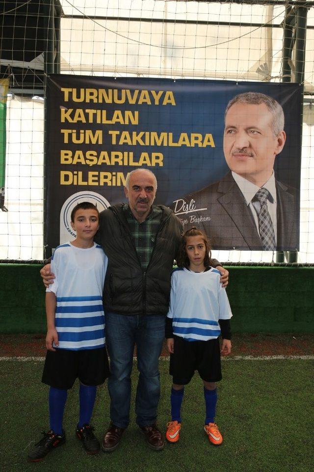 Miniklerde futbol turnuvası heyecanı başladı