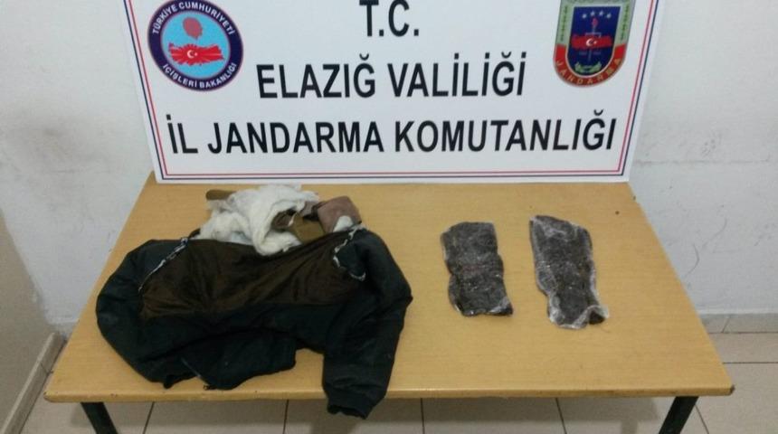 Mont astarında 2 kilo esrar ele ge&ccedil;irildi