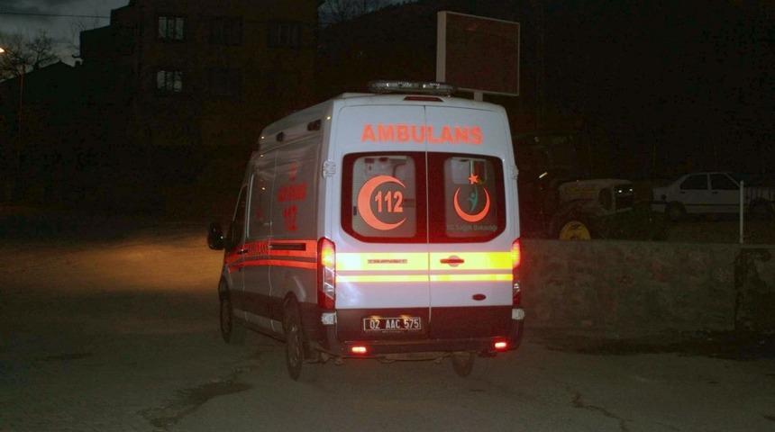 İş makinesi devrildi: 1 &Ouml;l&uuml;