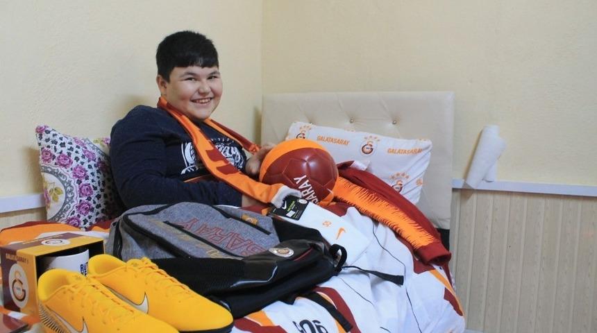 Eşin ve ekibi s&ouml;z&uuml;n&uuml; tuttu, İsmail en mutlu g&uuml;nlerinden birini yaşadı