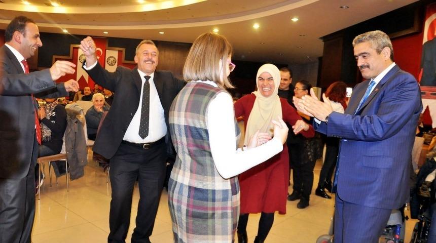 Başkan Alıcık engellilerin sevincine ortak oldu