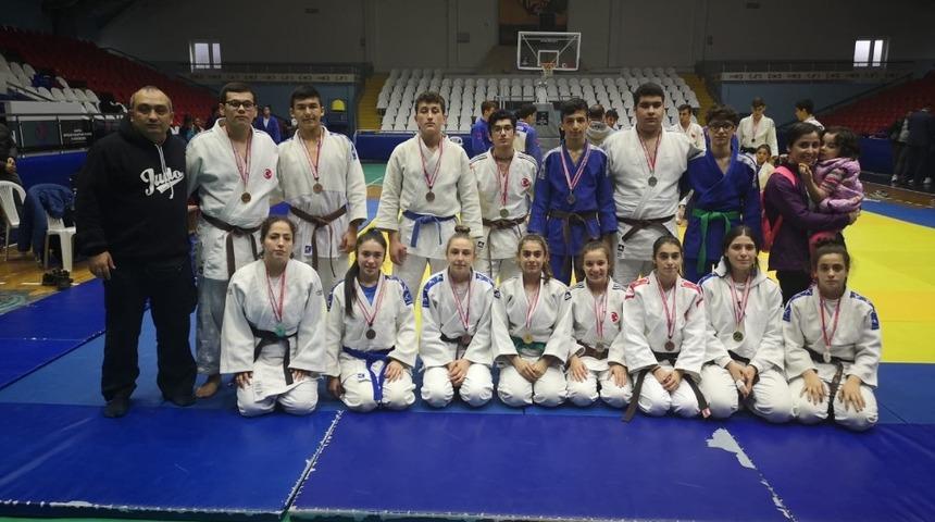 Yunusemreli judocular başarılarına bir yenisini ekledi