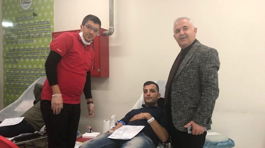 Van Tarım ve Orman İl M&uuml;d&uuml;rl&uuml;ğ&uuml; personelinden kan bağışı