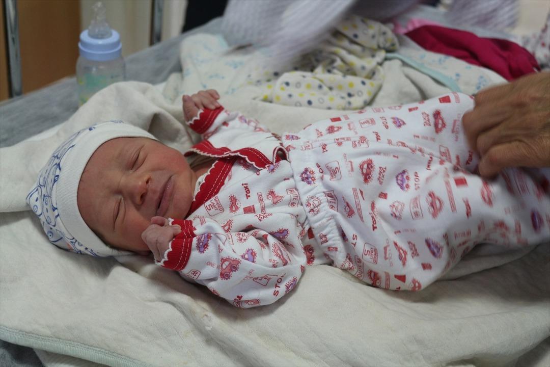 Bir haftalık bebeğe yapılanlar vicdanları sızlattı