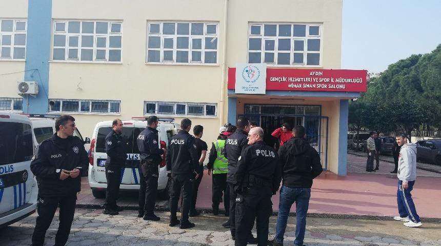 Liselilerin ma&ccedil; kavgasında 1 &ouml;ğrenci yaralandı, 7&rsquo;si g&ouml;zaltına alındı