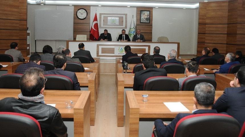 Kaymakam Ko&ccedil; okul m&uuml;d&uuml;rleriyle bir araya geldi