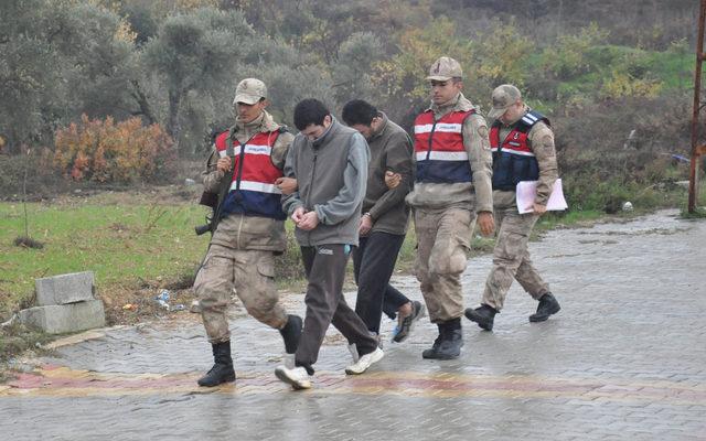 DEAŞ üyesi 2 kardeş, Türkiye'ye girmeye çalışırken yakalandı