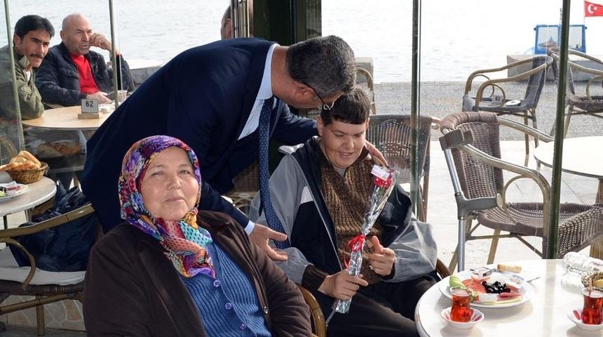 Didim&rsquo;de Engelliler ve aileleri unutulmadı