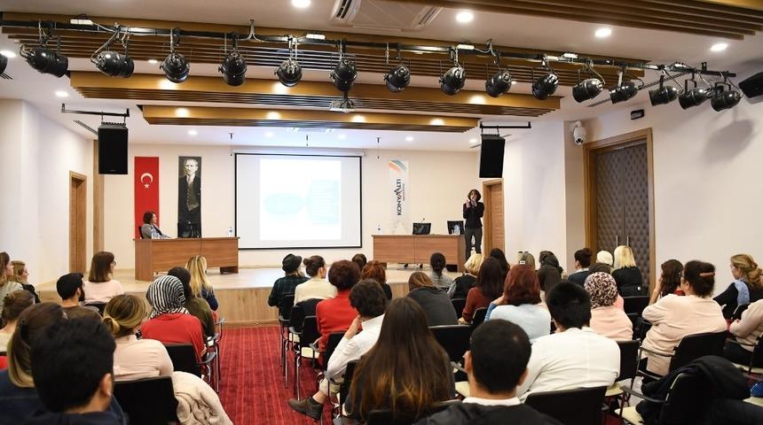 Konyaaltı Belediyesi &ldquo;&Ccedil;ocuk İstismarına&rdquo; dikkat &ccedil;ekti