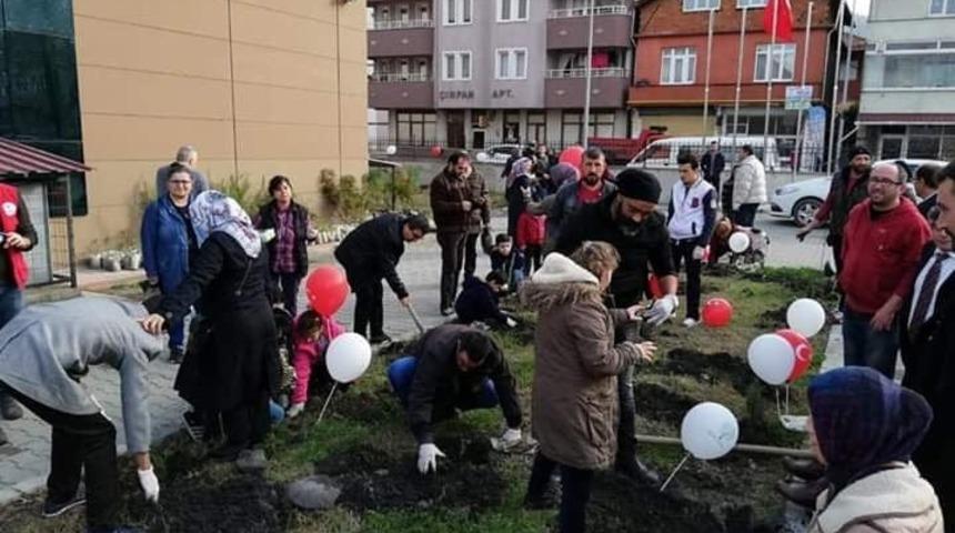 3 Aralık Dünya Engelliler Günü’nde fidan diktiler