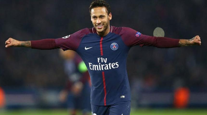 Neymar Ballon d'or yerine Call of Duty'yi tercih etti! 